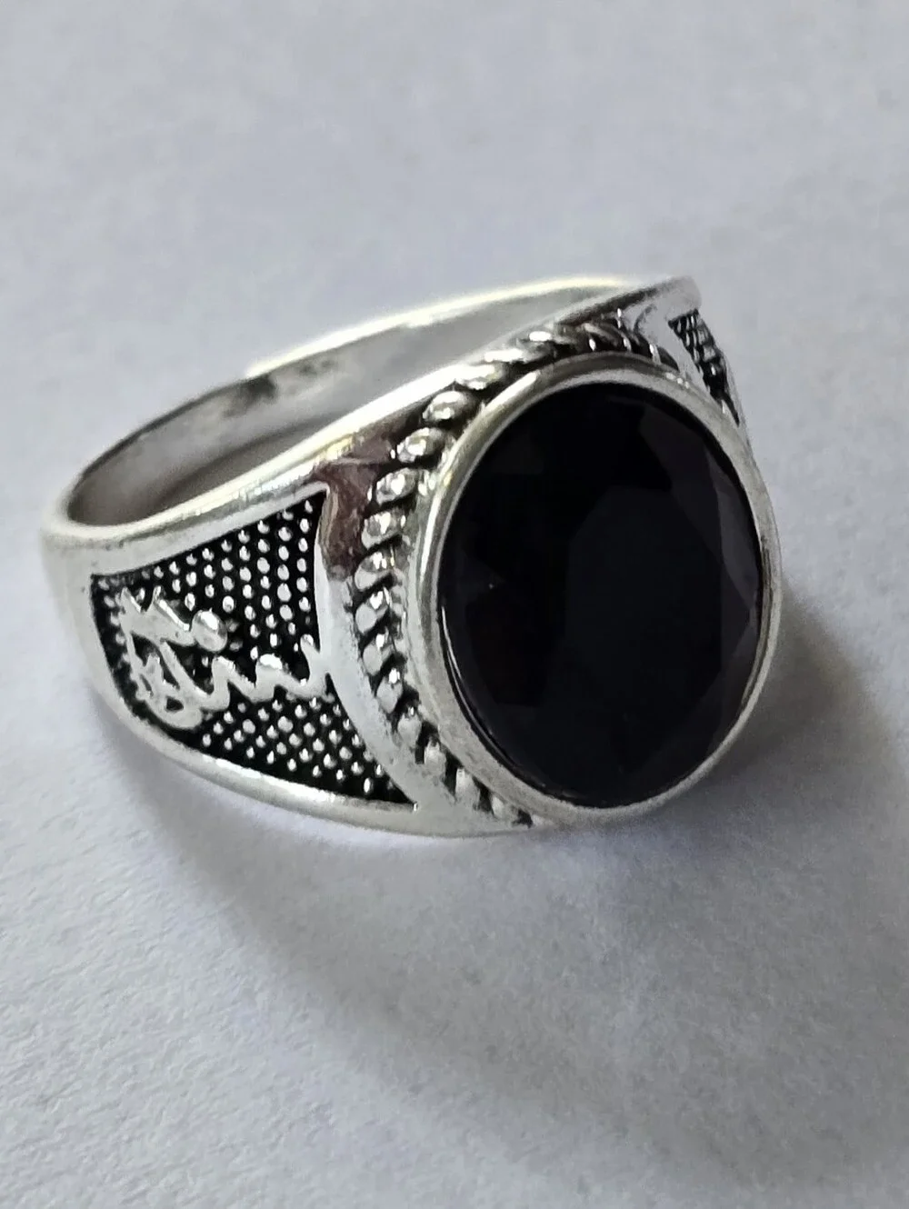 BLACK OBSIDIAN  BEZEL SET  MENS SIZE 8 QUALITY TITANIUM SILVER RING
